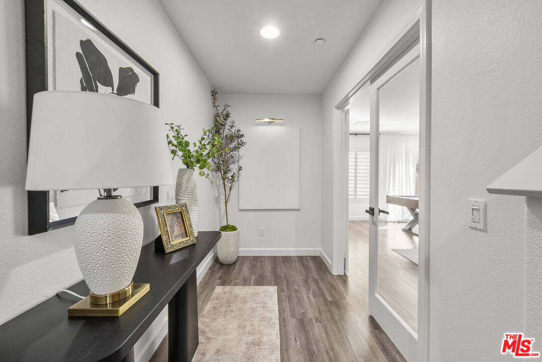 22157 Barrington Way Saugus, CA 91350 - Photo 2 of 48