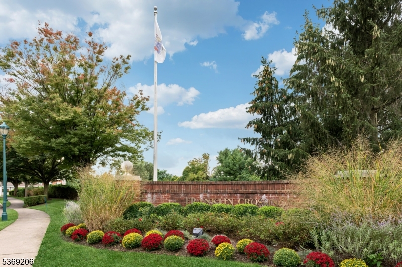 1096 Coventry Way Mahwah, NJ 07430 - Photo 25 of 28 a view of a garden