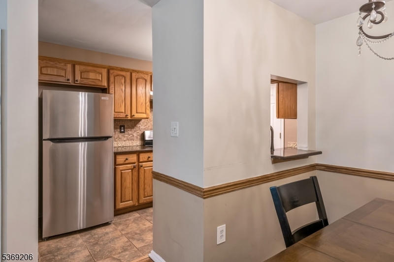 1096 Coventry Way Mahwah, NJ 07430 - Photo 9 of 28