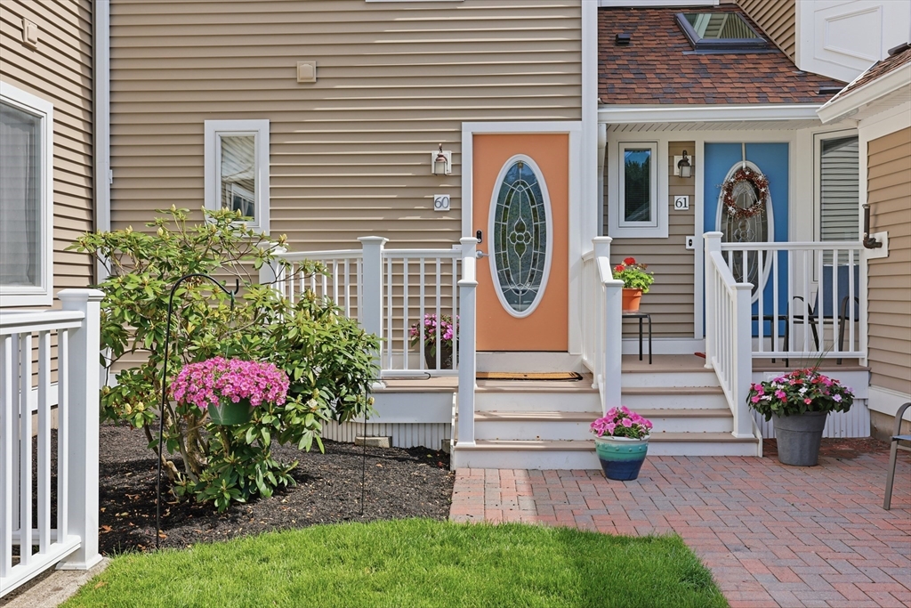 60 Pointe Rok Drive, Unit 60 Worcester, MA 01604 - Photo 2 of 42