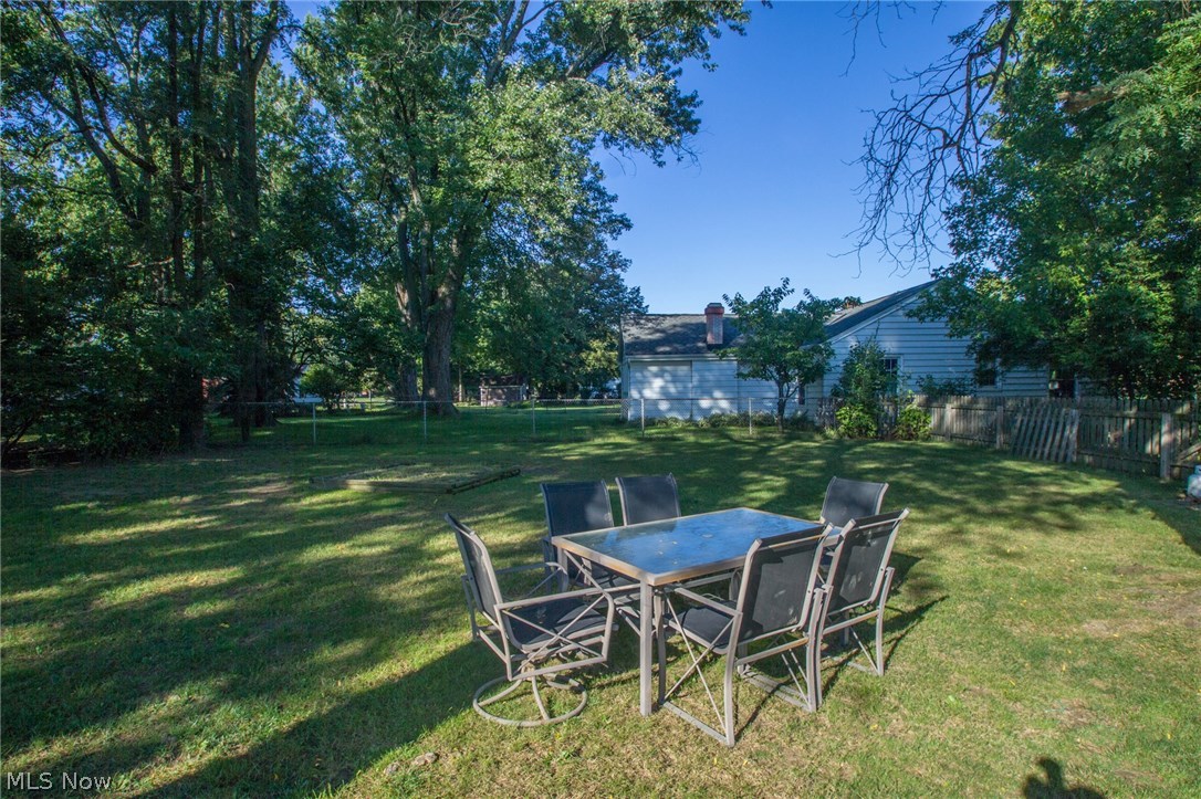 20899 Eaton Road Cleveland, OH 44126 - Photo 9 of 34