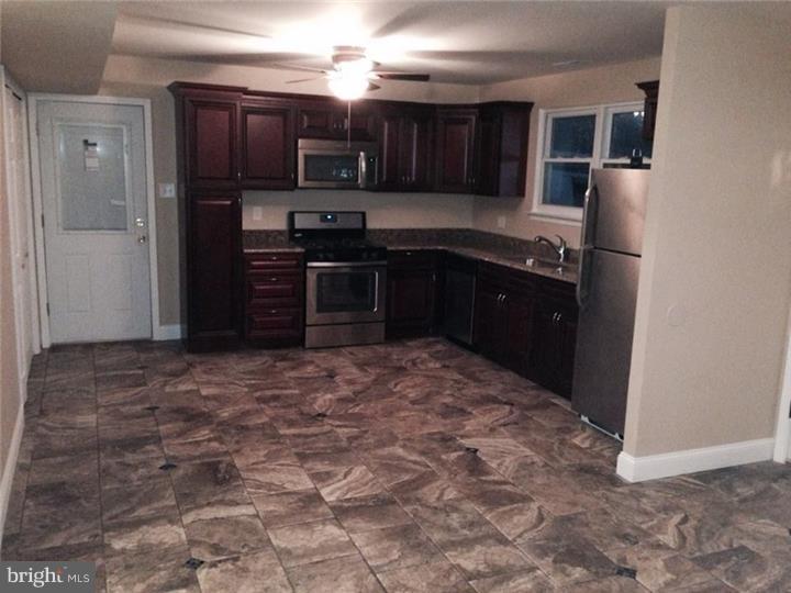 18 Ray Smith Road Sicklerville, NJ 08081 - Photo 3 of 7