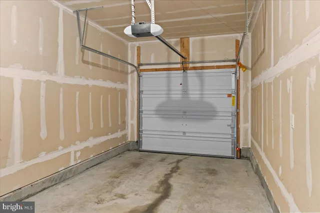 $2,900 | 38 Peregrine Way, Burlington, NJ 08016