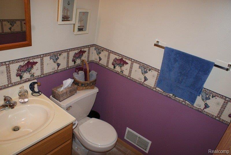 2207 Imlay City Road Lapeer, MI 48446 - Photo 15 of 22 DSC03925.JPG