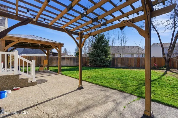 $669,000 | 2472 West Warwick Court, Hayden, ID 83835