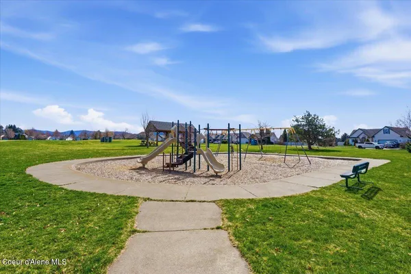 $669,000 | 2472 West Warwick Court, Hayden, ID 83835