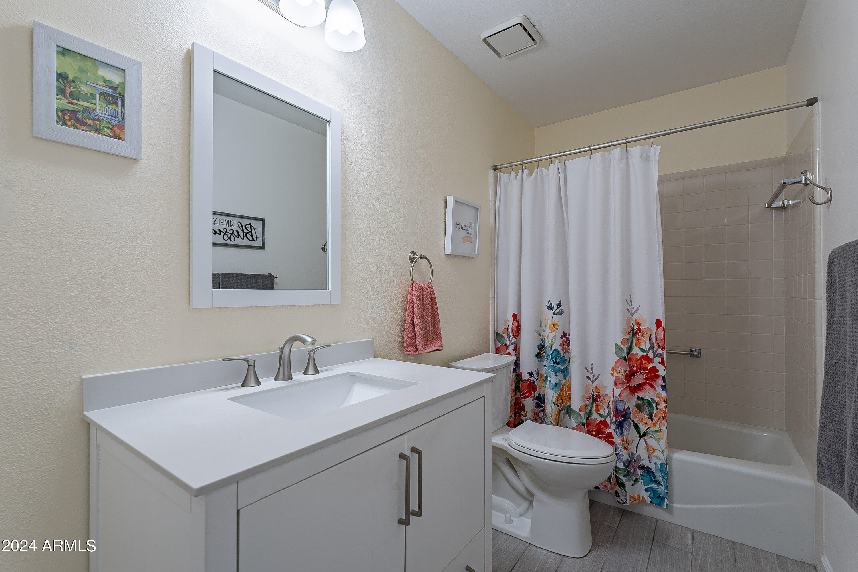 520 South Greenfield Road, Unit 2 Mesa, AZ 85206 - Photo 34 of 46 .