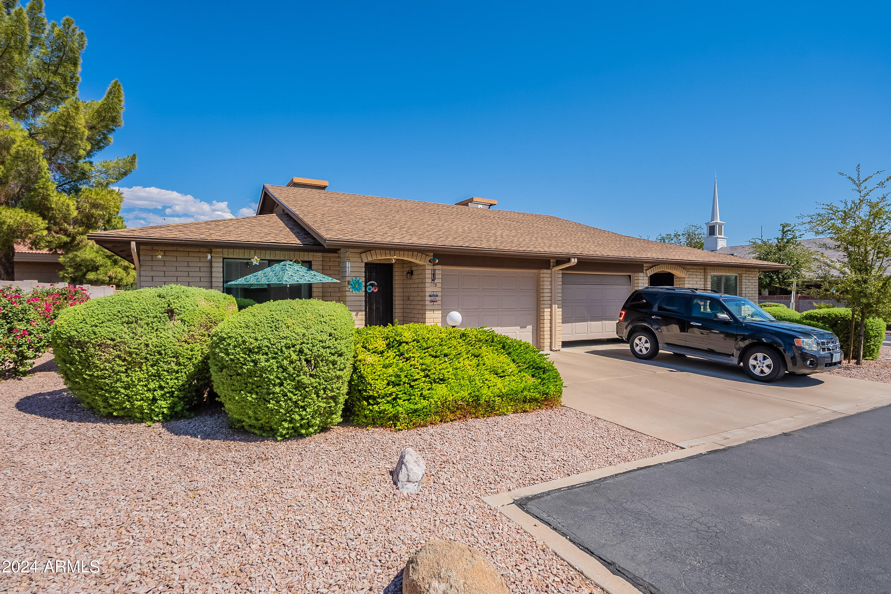 520 South Greenfield Road, Unit 2 Mesa, AZ 85206 - Photo 4 of 46 .