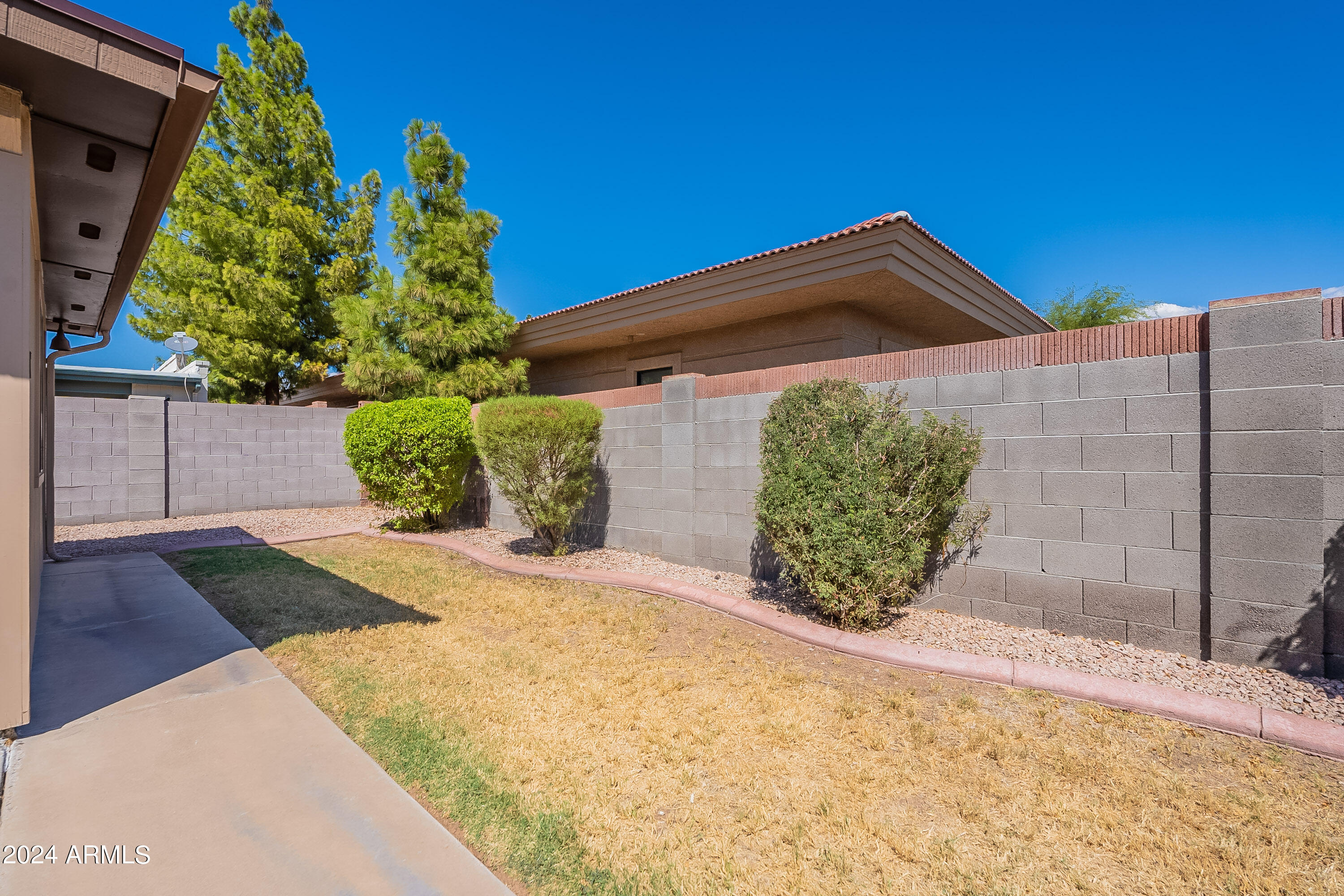 520 South Greenfield Road, Unit 2 Mesa, AZ 85206 - Photo 44 of 46 .