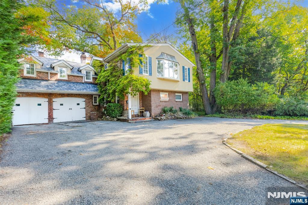 43 Spring Valley Avenue Paramus, NJ 07652 - Photo 1 of 20 Gallery Image 1