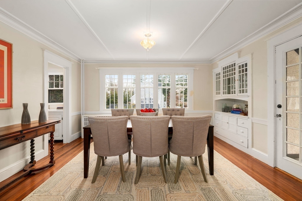 12 Leighton Road Wellesley, MA 02482 - Photo 11 of 34