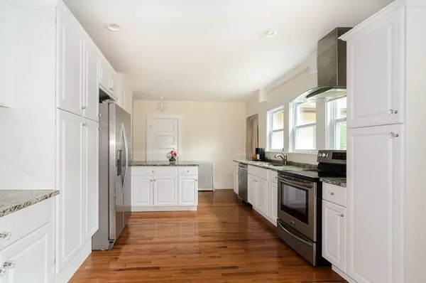 $2,400,000 | 12 Leighton Road, Wellesley, MA 02482