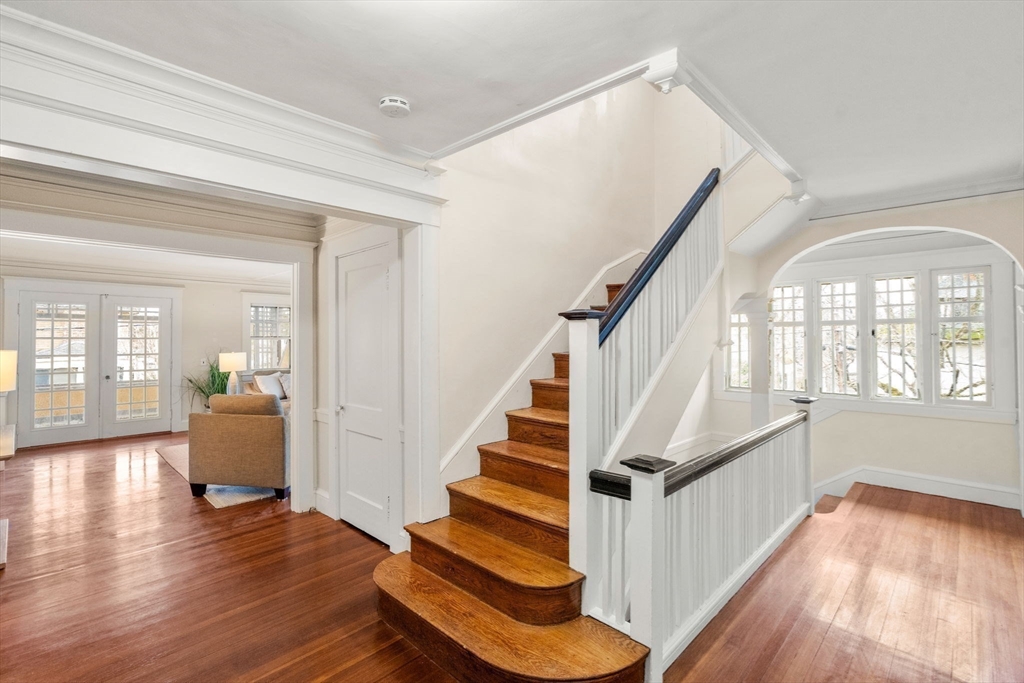 12 Leighton Road Wellesley, MA 02482 - Photo 4 of 34