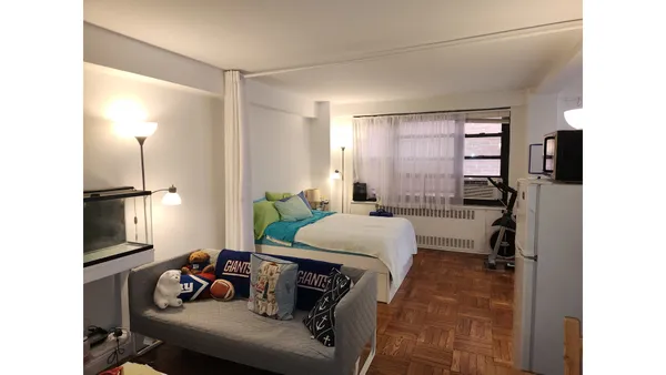 $3,800 | 135 East 54th Street, Unit 7J | Midtown East