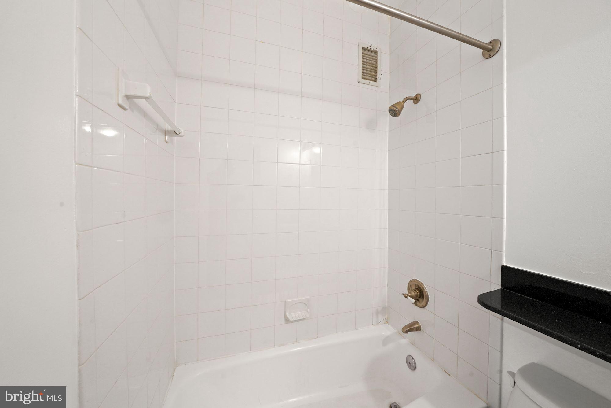 1831 Belmont Road Northwest, Unit 401 Washington, DC 20009 - Photo 23 of 29 Gallery Image 23
