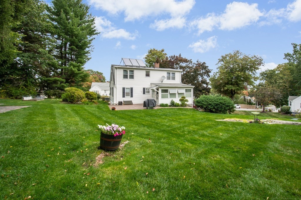 206 Sunderland Road Worcester, MA 01604 - Photo 5 of 36 Gallery Image 5