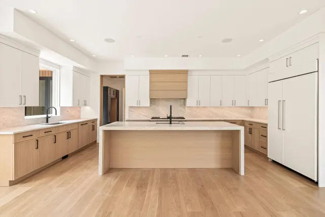 $5,495,000 | 35 Sunset Drive, Sag Harbor, NY 11963