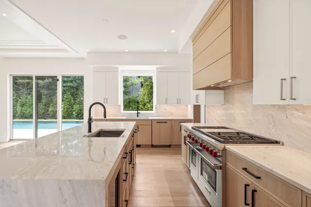 $5,495,000 | 35 Sunset Drive, Sag Harbor, NY 11963