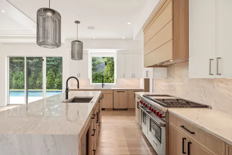 $5,495,000 | 35 Sunset Drive, Sag Harbor, NY 11963