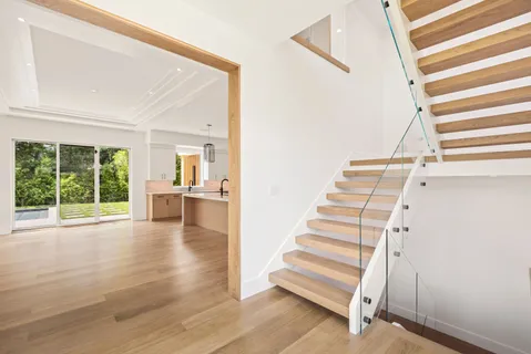 $5,495,000 | 35 Sunset Drive, Sag Harbor, NY 11963