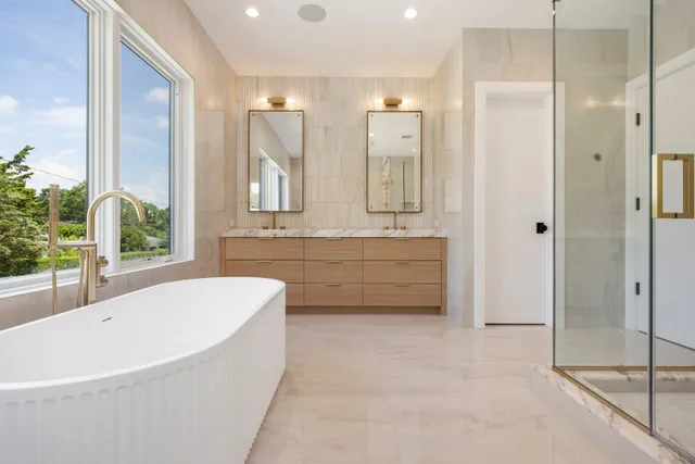 $5,495,000 | 35 Sunset Drive, Sag Harbor, NY 11963