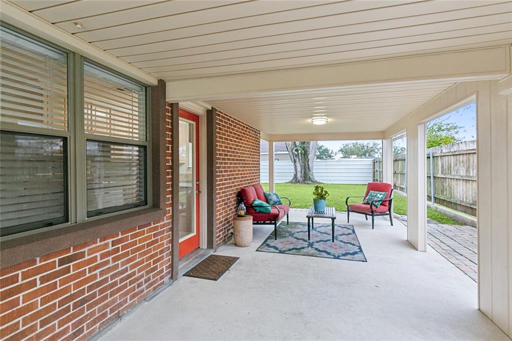 9032 Crochet Avenue River Ridge, LA 70123 - Photo 3 of 15 Gallery Image 3