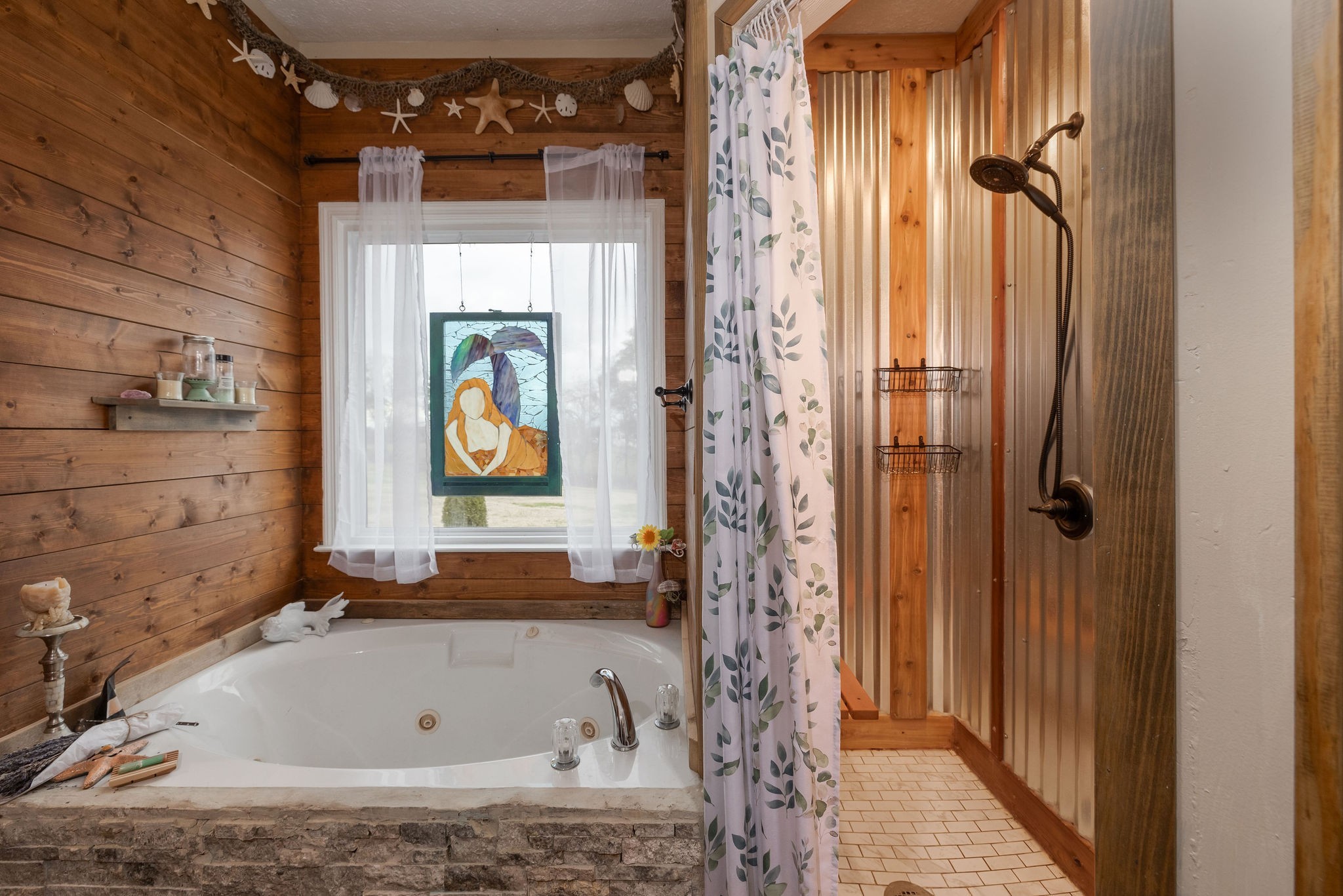 95 Old 25 Loop Hartsville, TN 37074 - Photo 31 of 99 a bathroom with a tub and a shower