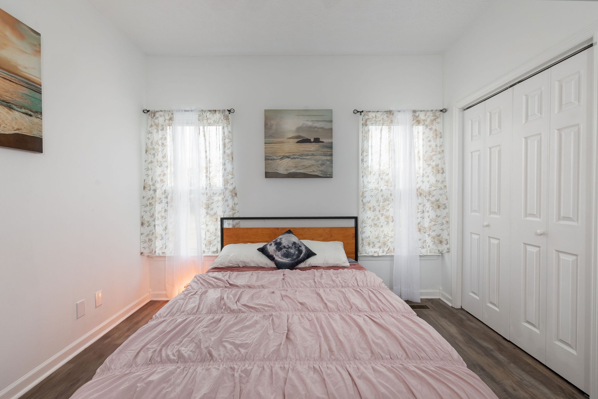 95 Old 25 Loop Hartsville, TN 37074 - Photo 36 of 99 a bedroom with a bed and a window