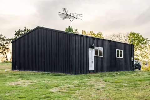 $889,000 | 95 Old 25 Loop, Hartsville, TN 37074