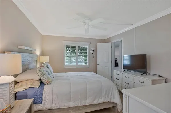 $1,700 | 4318 27th Court Southwest, Unit 101, Naples, FL 34116