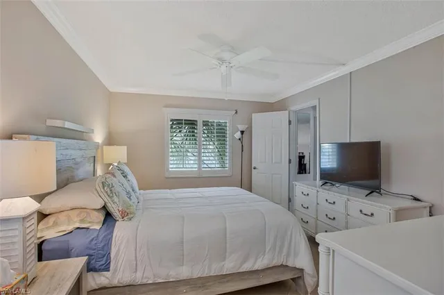 $1,650 | 4318 27th Court Southwest, Unit 101, Naples, FL 34116