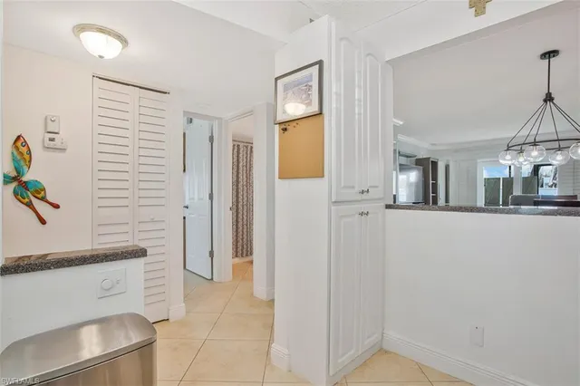 $1,650 | 4318 27th Court Southwest, Unit 101, Naples, FL 34116