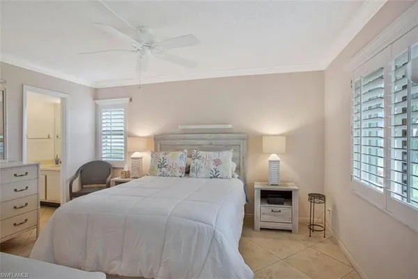 $1,700 | 4318 27th Court Southwest, Unit 101, Naples, FL 34116