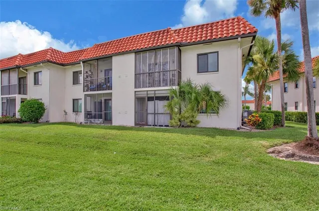 $1,650 | 4318 27th Court Southwest, Unit 101, Naples, FL 34116