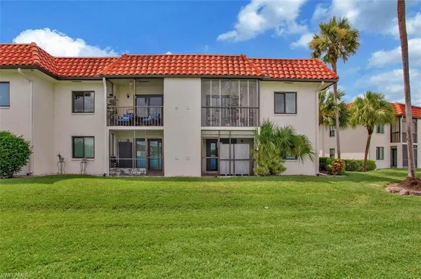 $1,700 | 4318 27th Court Southwest, Unit 101, Naples, FL 34116