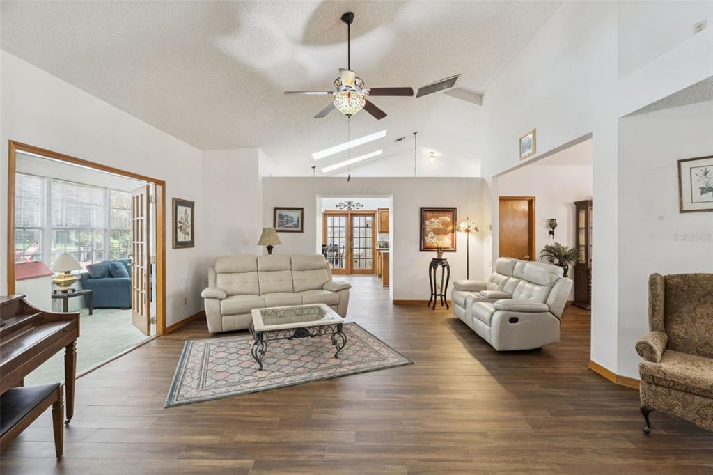2512 Tryon Place Windermere, FL 34786 - Photo 17 of 69