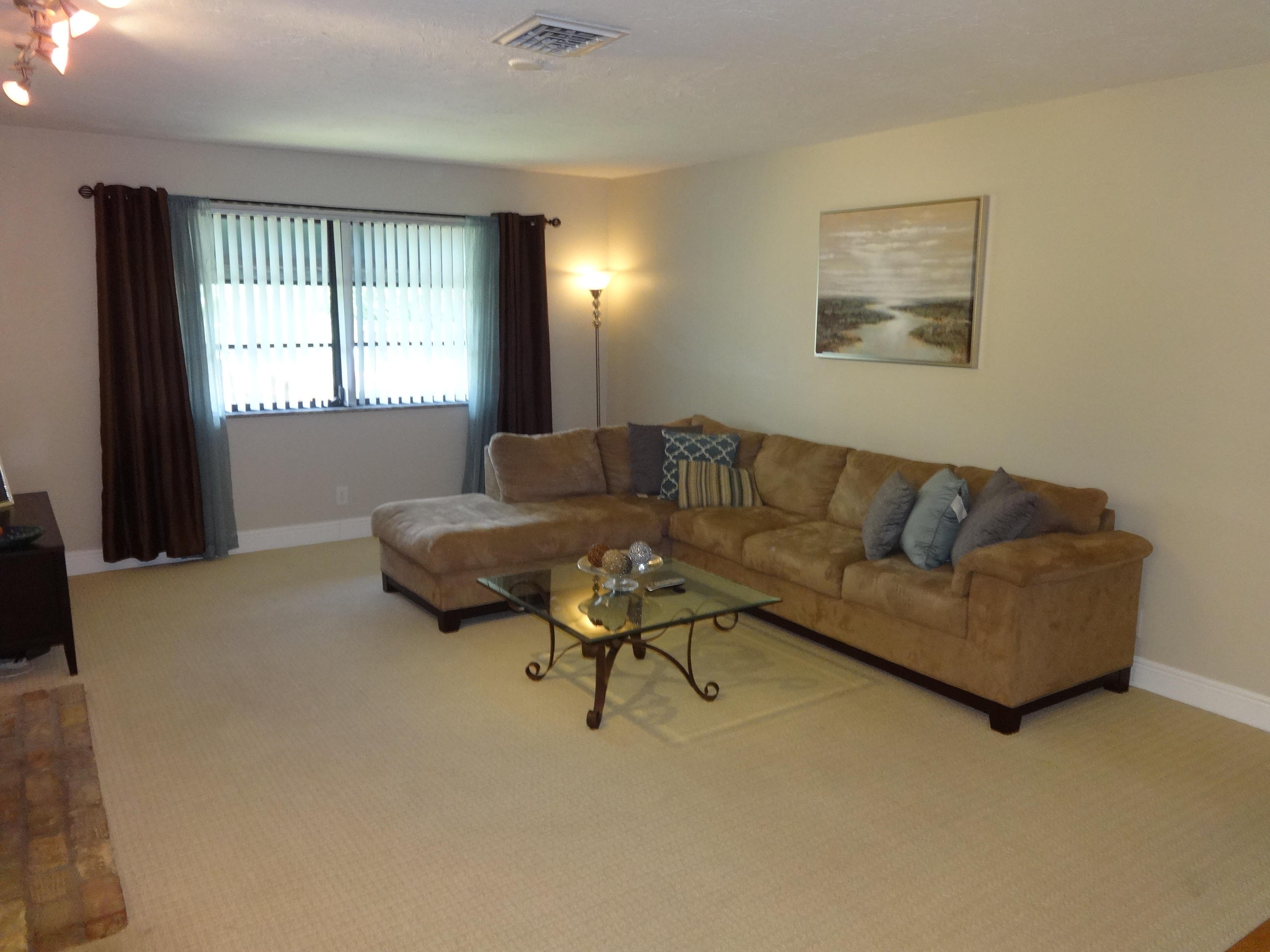 15246 Monroe Road Delray Beach, FL 33484 - Photo 7 of 11 liv