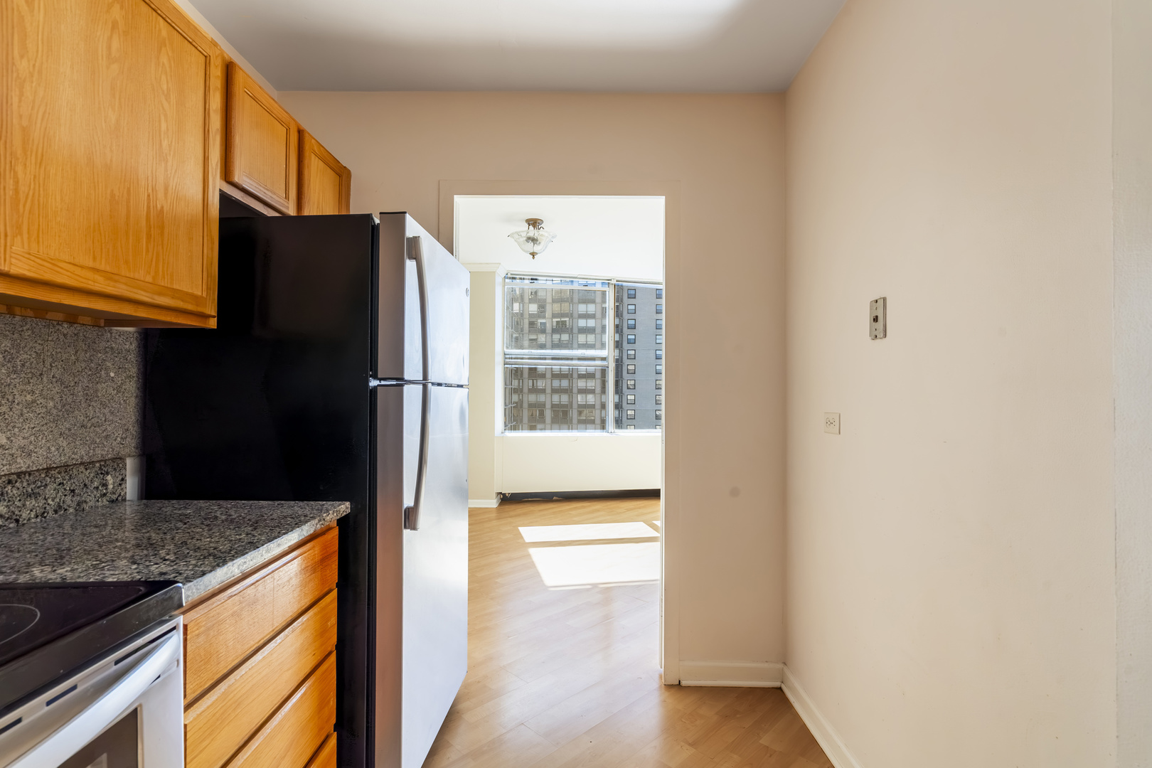 5757 North Sheridan Road, Unit 19D Chicago, IL 60660 - Photo 18 of 36 Gallery Image 18