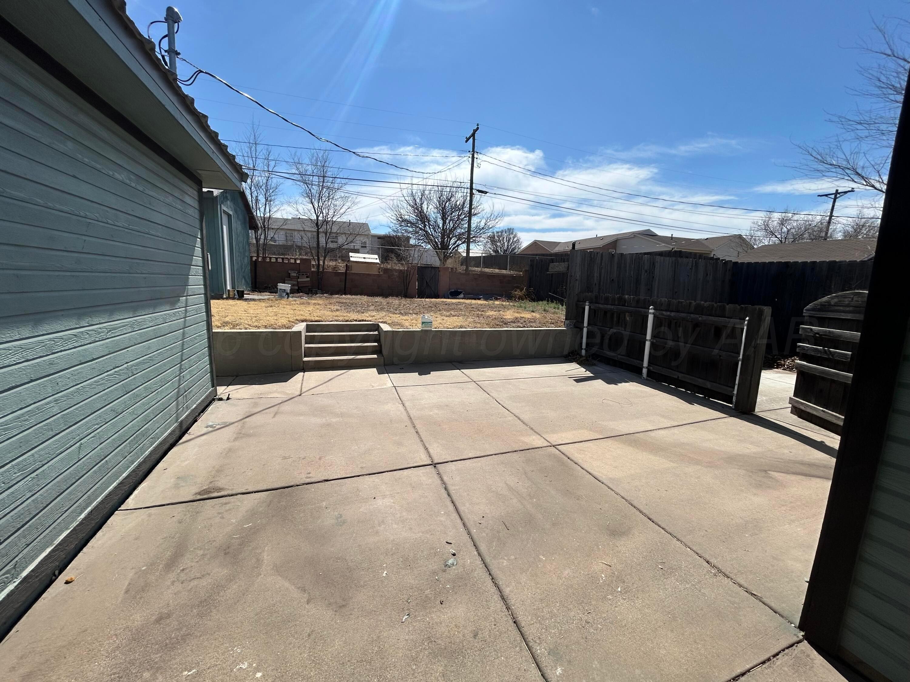 923 Elmore Street Borger, TX 79007 - Photo 16 of 18 a view of outdoor space with seating