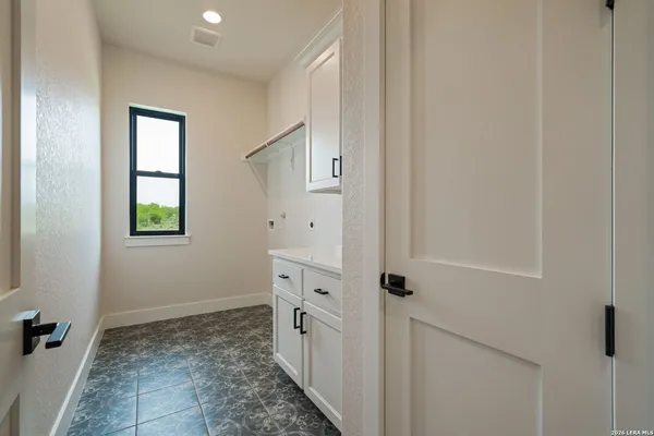 $3,000 | 133 Emil Lane, Castroville, TX 78009