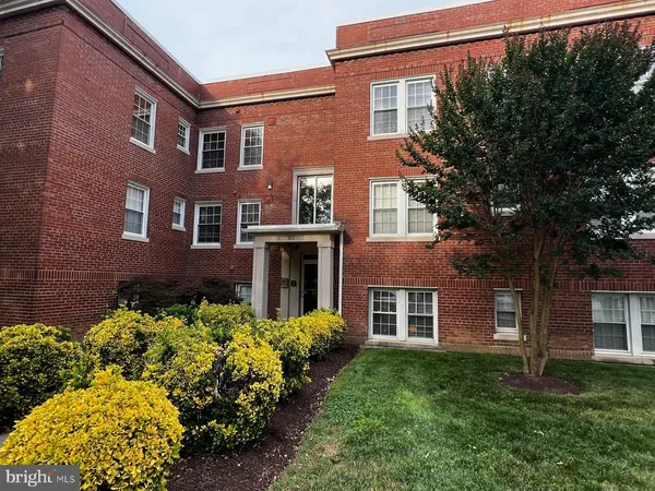 $2,650 | 401 Commonwealth Avenue, Unit 12A, Alexandria, VA 22301