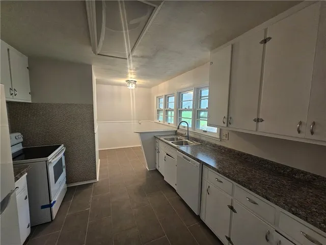 $289,900 | 800-802 East 75th Terrace, Kansas City, MO 64131