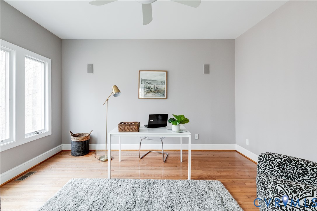 3207 Stony Point Road, Unit C Richmond, VA 23235 - Photo 14 of 40 a living room with furniture and a window