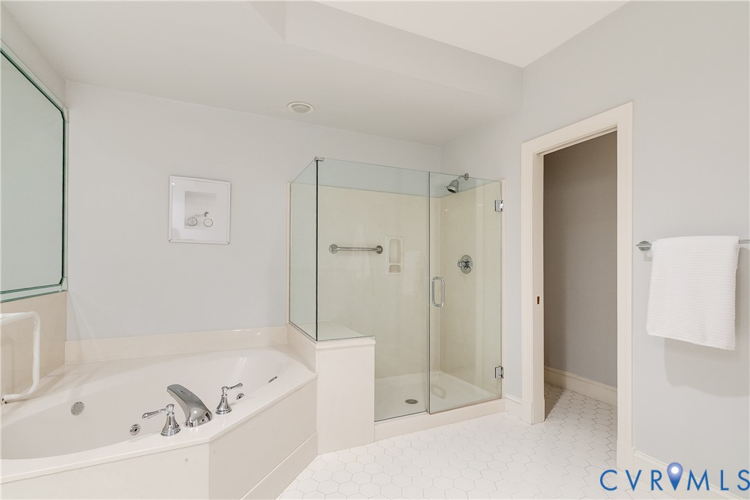 3207 Stony Point Road, Unit C Richmond, VA 23235 - Photo 30 of 40 a bathroom with a bathtub and a shower