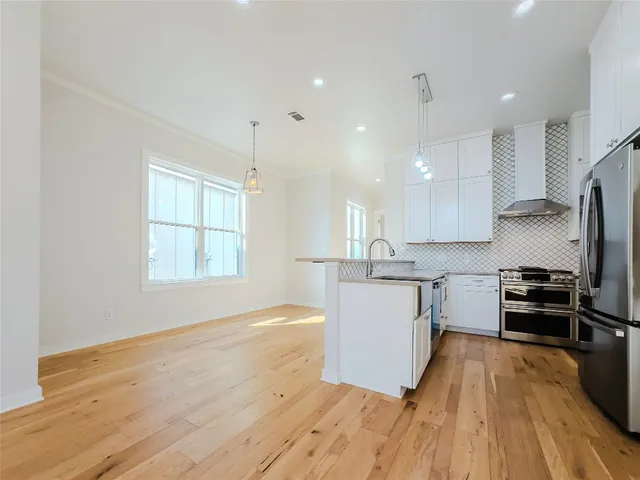 $410,000 | 2404 Bruin Drive, Unit 28, Spicewood, TX 78669