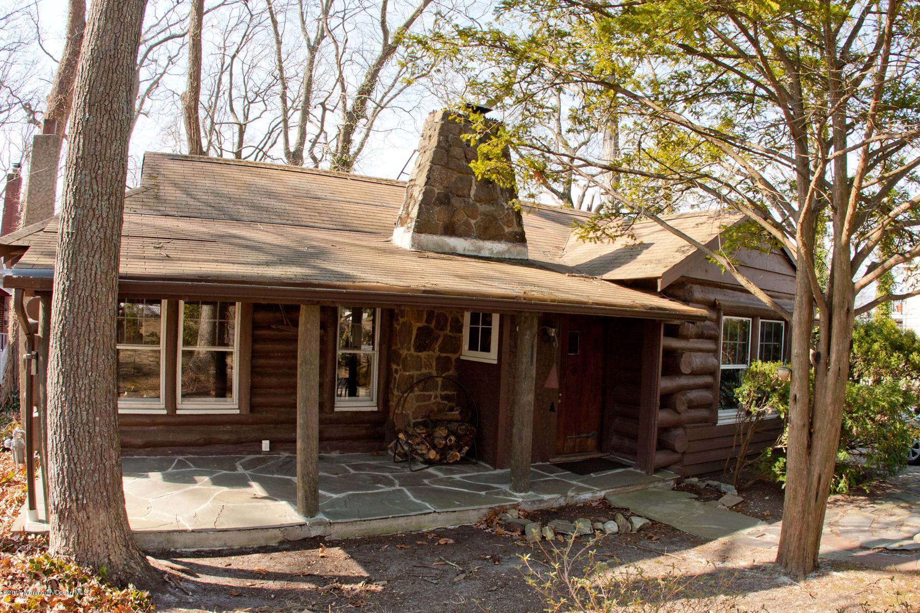 626 South Riverside Drive Neptune Township, NJ 07753 - Photo 2 of 32 a view of a patio in front of house