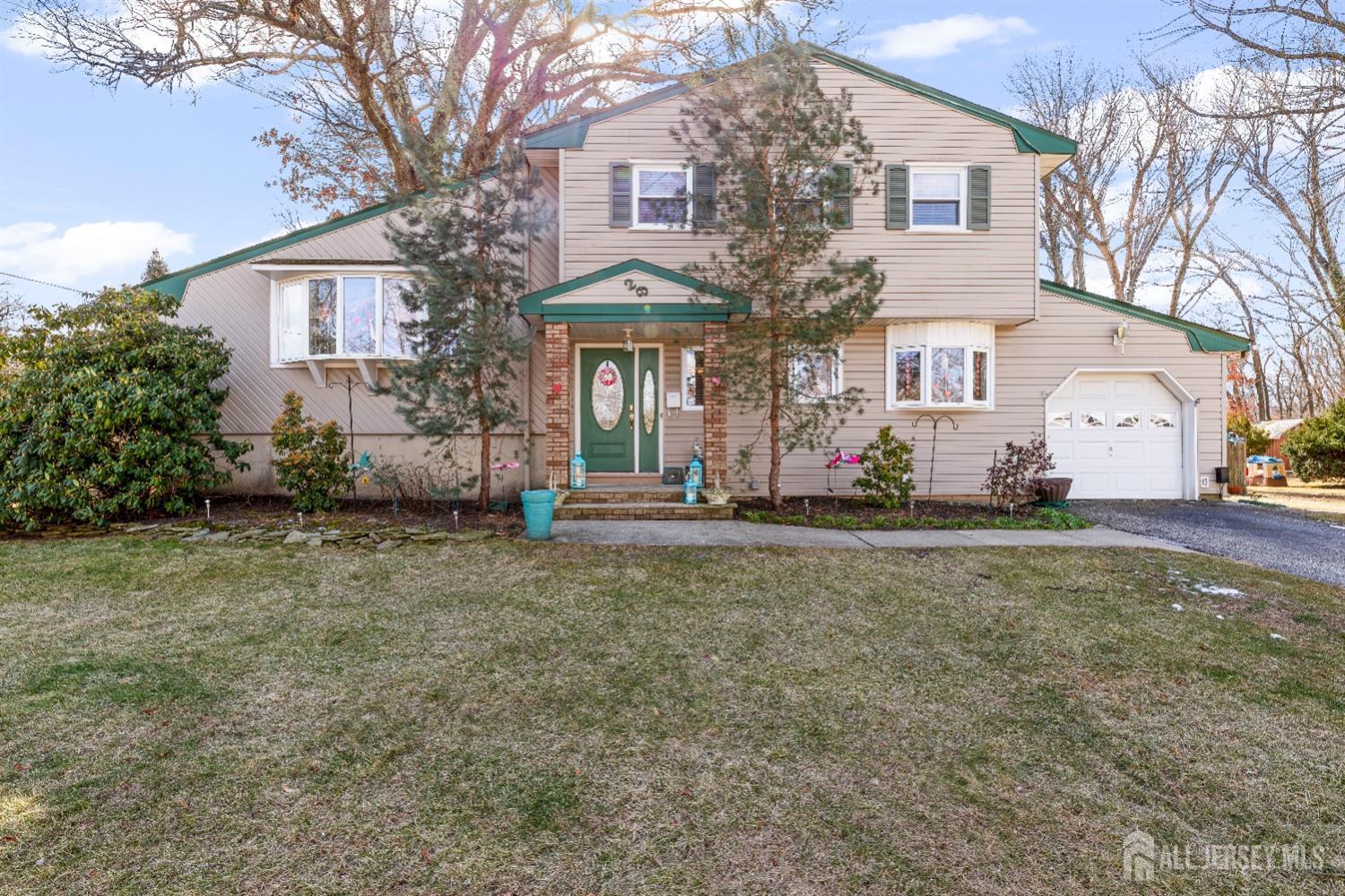 26 Rolling Road East Brunswick, NJ 08816 - Photo 1 of 32 Gallery Image 1