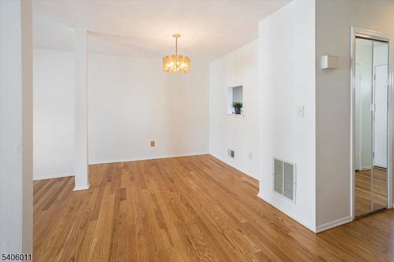 265 Riva Drive Hackettstown, NJ 07840 - Photo 10 of 43