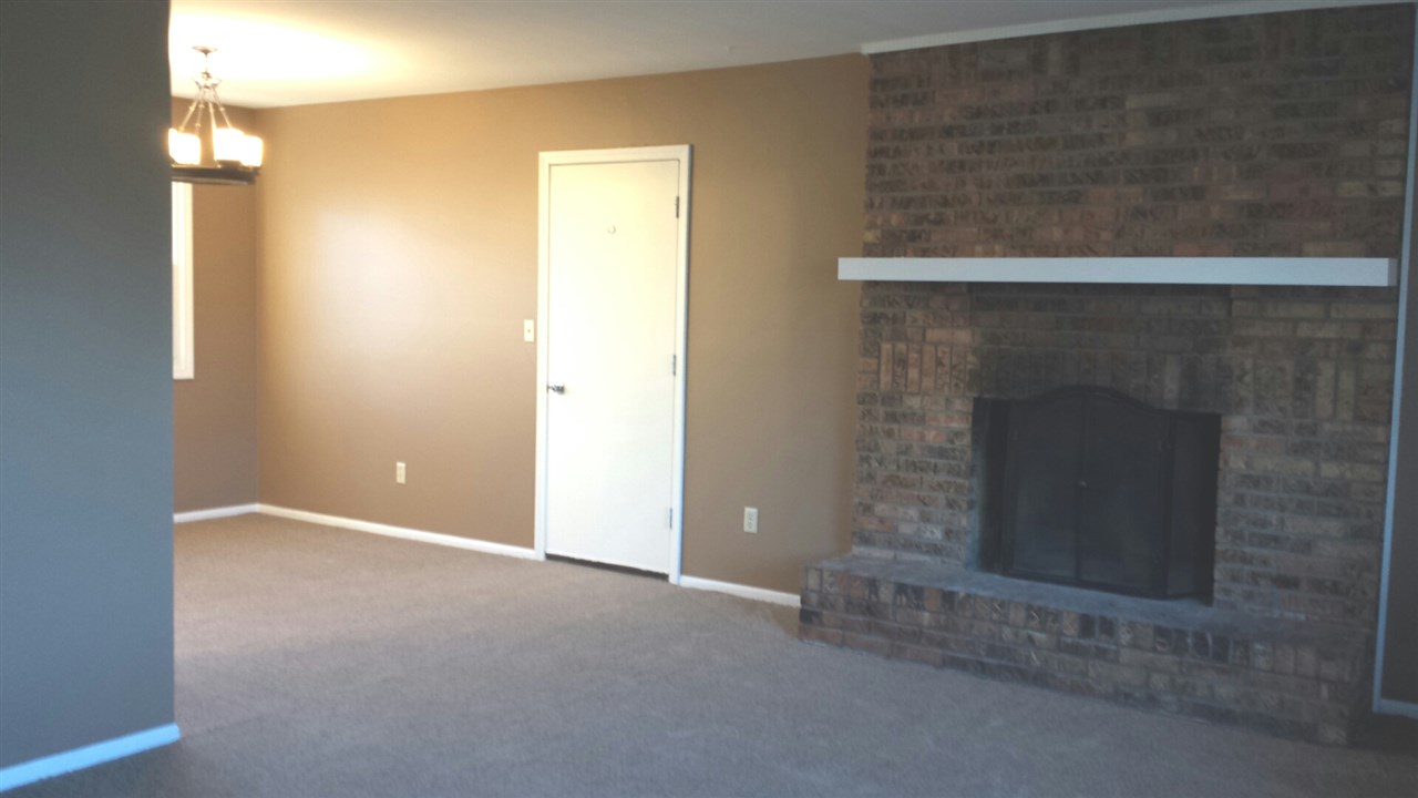 126 Riverside Court Decatur, IN 46733 - Photo 3 of 20
