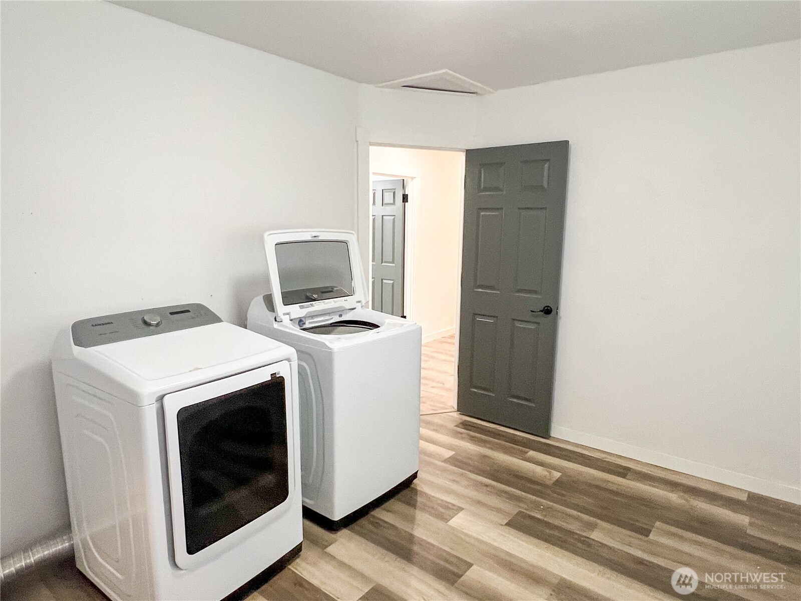 6192 State Rte 20 Port Townsend, WA 98368 - Photo 13 of 25 a utility room with dryer and washer